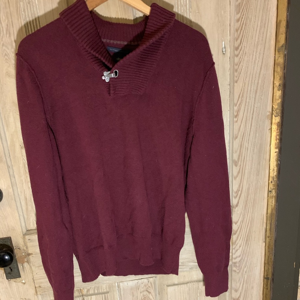 Super comfortable banana republic sweater!